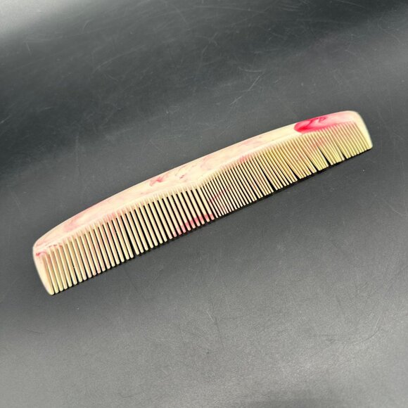 Vintage Plastic Hair Comb Pink White Marbled Swirl USA Retro Bathroom Vanity - Picture 1 of 9